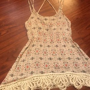 Multiple straps, tunic tank.